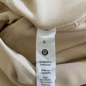 Full length Lululemon Align Leggings. Size 6. Never worn!